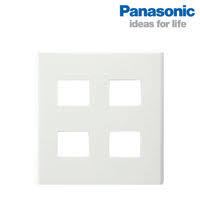 Mặt 4 lổ vuông Panasonic WEVH68040