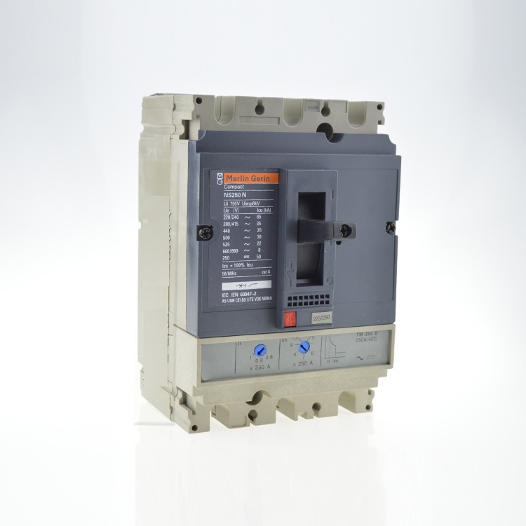 Aptomat Schneider, Molded Case Circuit Breaker Schneider NS250N/H TM250D 160A,200A,225A,250A